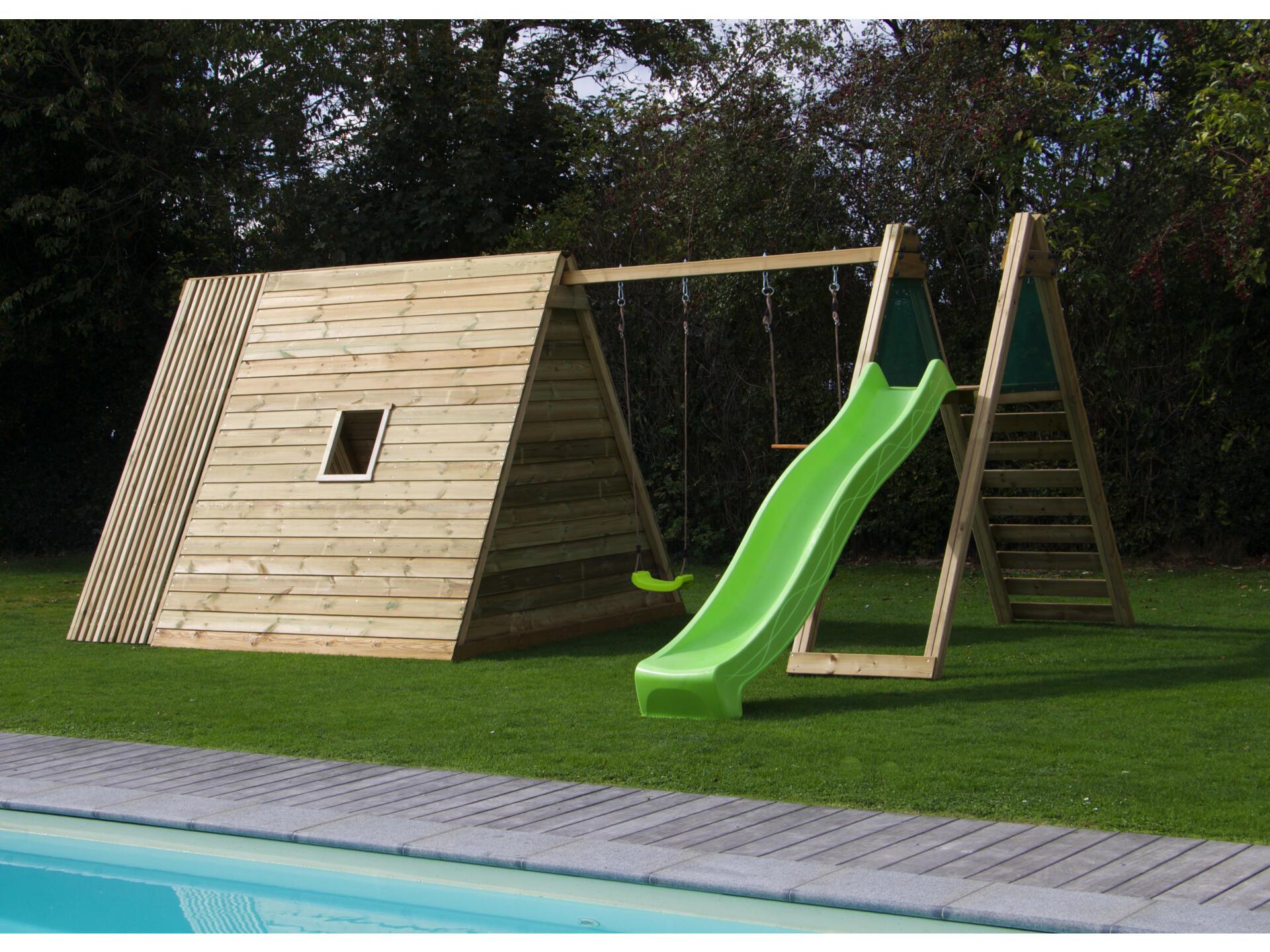 BnB Wood Totem Tipi Speelhuis met Schommel en groene Glijbaan