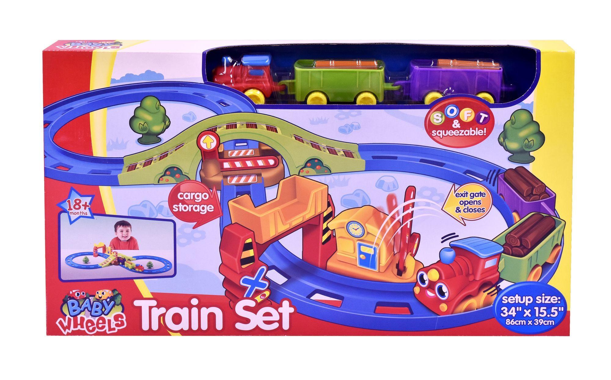 Baby Wheels Treinset 86 x 39 cm, met brug, slagboom, zachte trein + 2 wagons