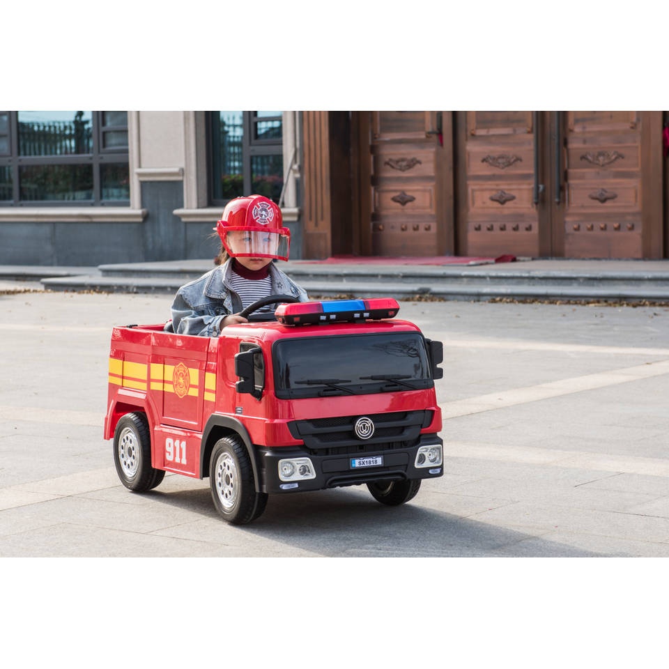 Brandweerwagen met 2 X 12 Volt motors, Licht en geluid, oplaadbaar met afstandsbediening