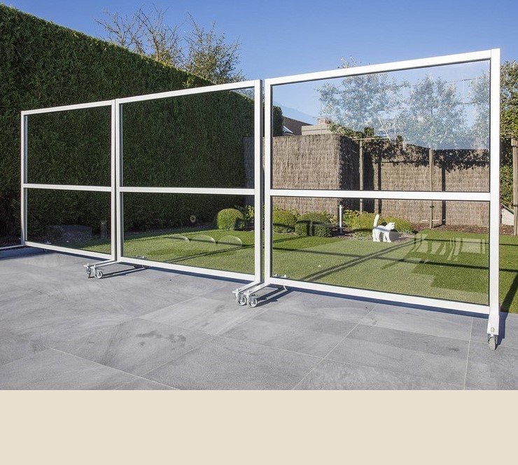 Therma Marseille glazen windscherm 2m met Cremewit Aluminium frame