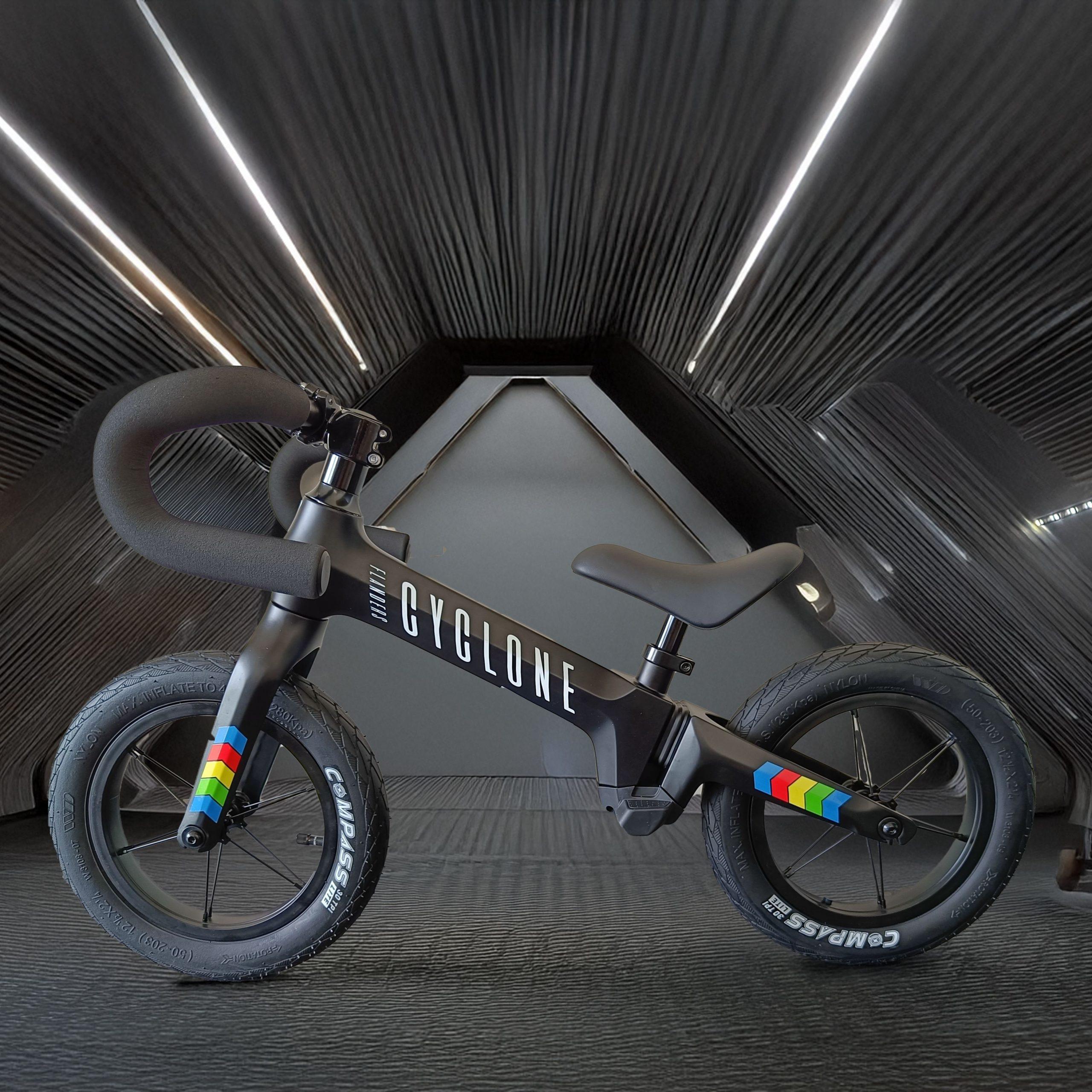 CycloSonic Flanders Cyclone One Loopfiets Aluminium Zwart