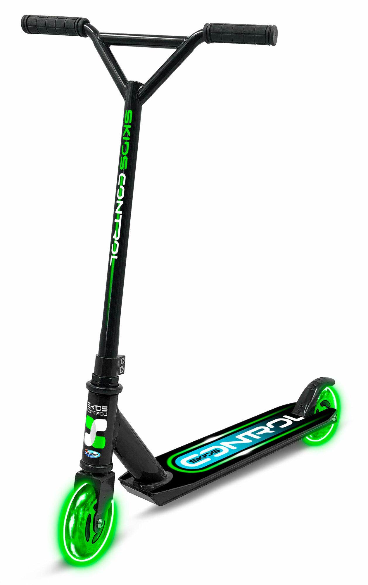 Skids Control Flashing Stunt Step met lichten in de 2 wielen, BMX style stuur