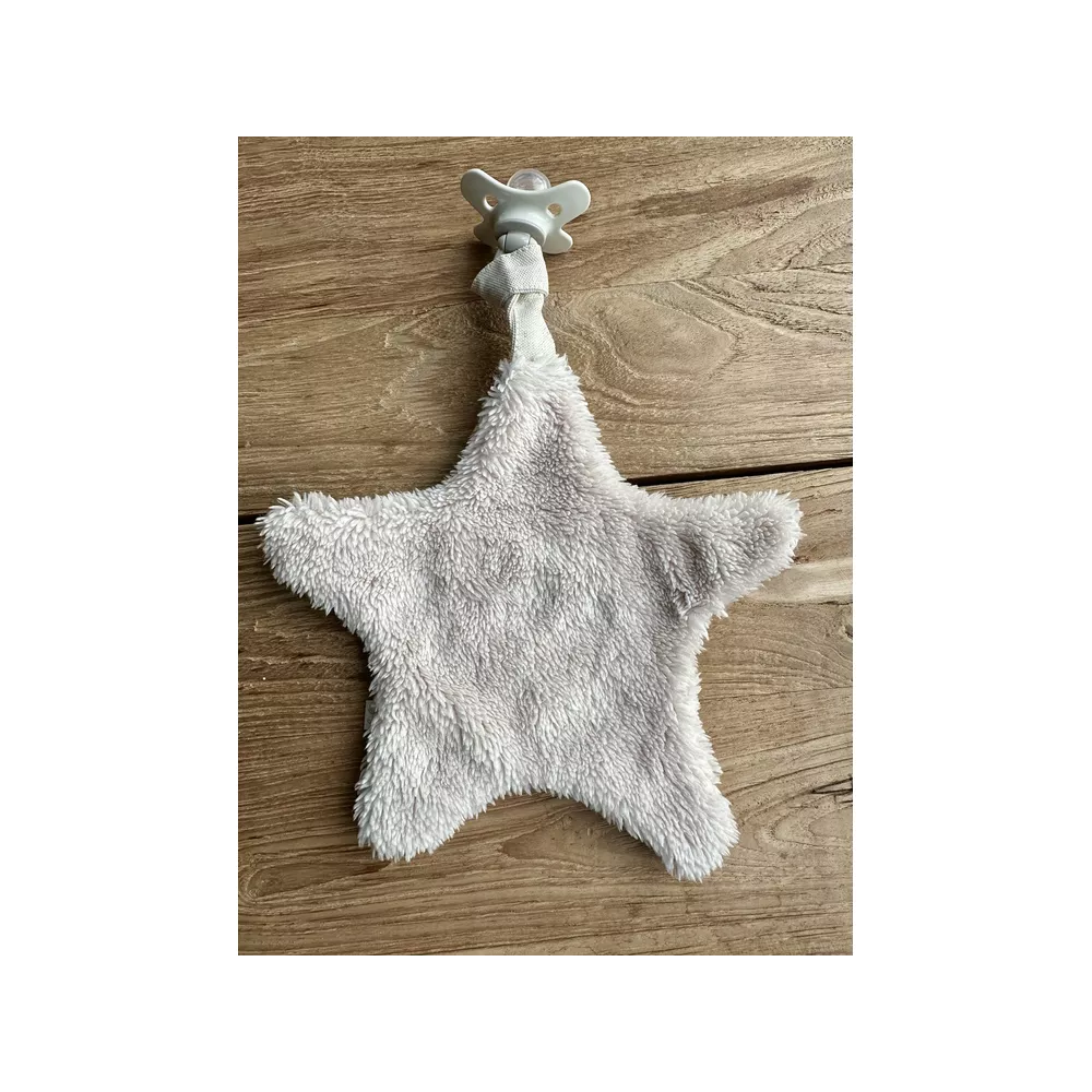Living Nature Fopspeendoekje Ster Beige Losange-Teddy  20 cm
