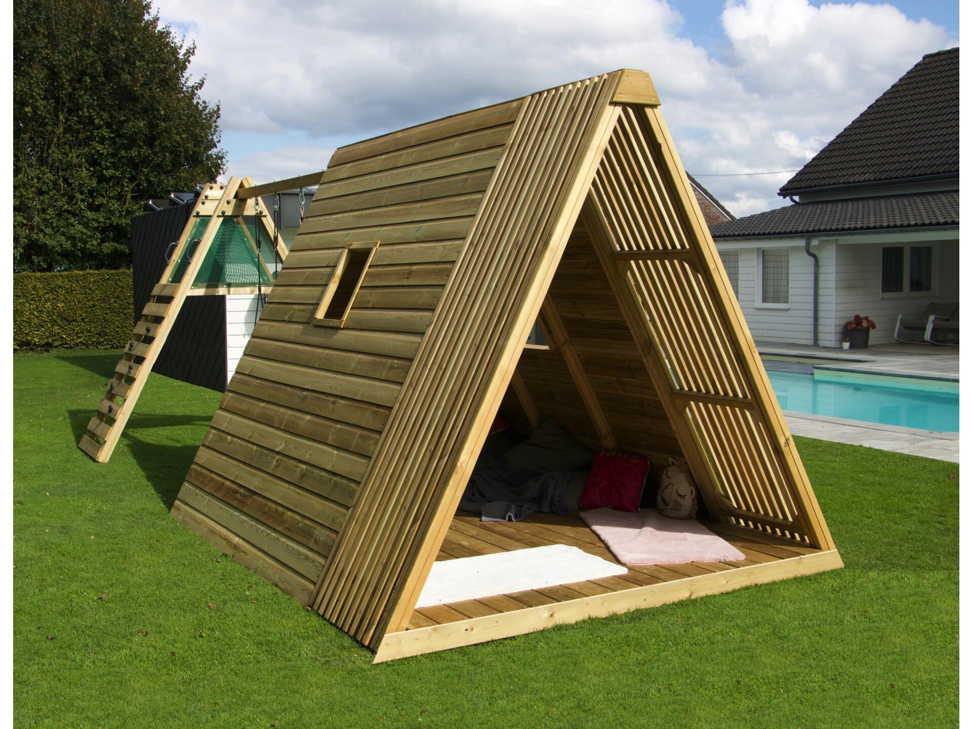 BnB Wood Totem Tipi Speelhuis met Schommel en fuchsia Glijbaan