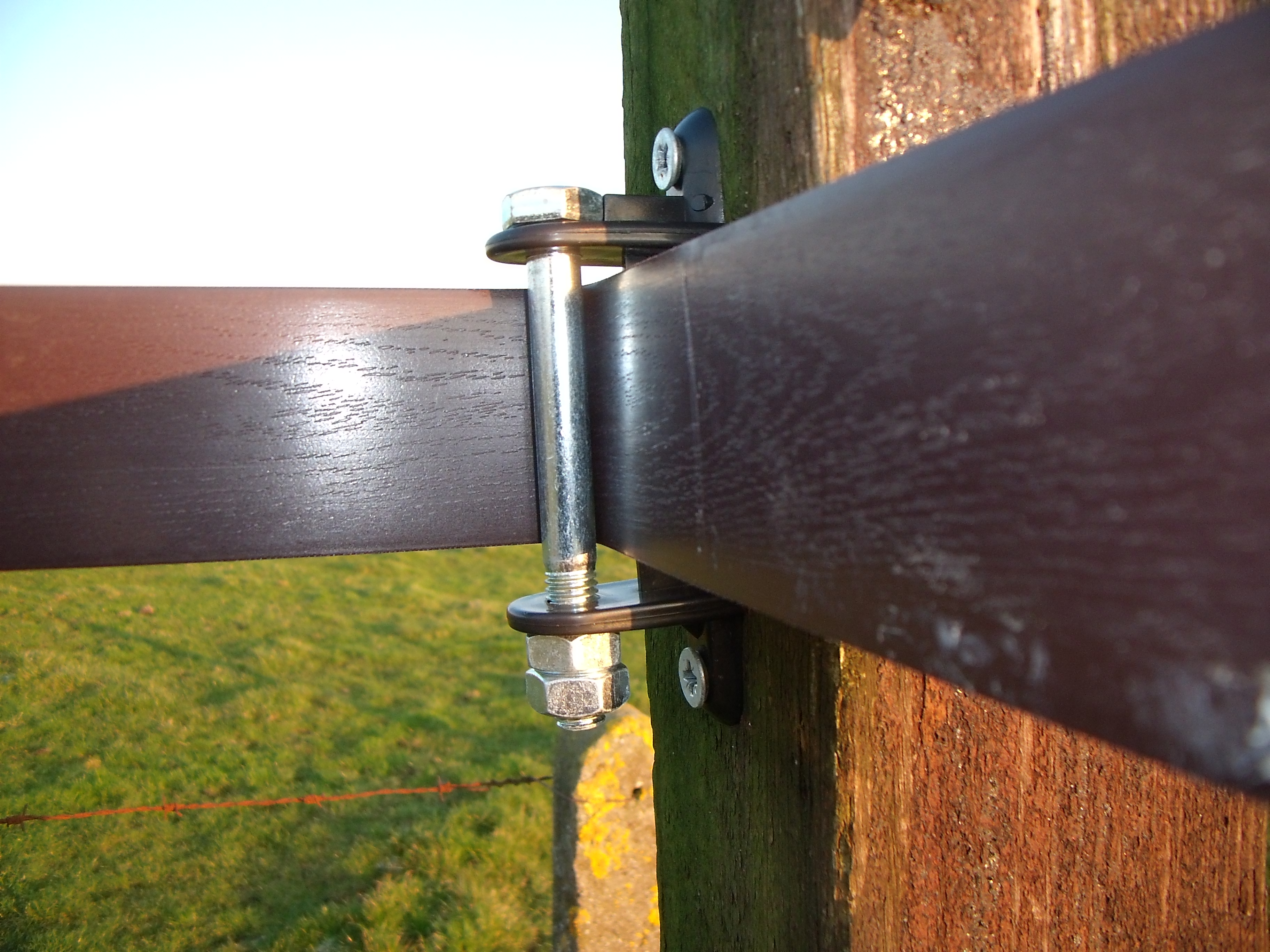 HIPPO SAFETY FENCE Hoekbandhouder ook ideaal om tussenweiden te maken