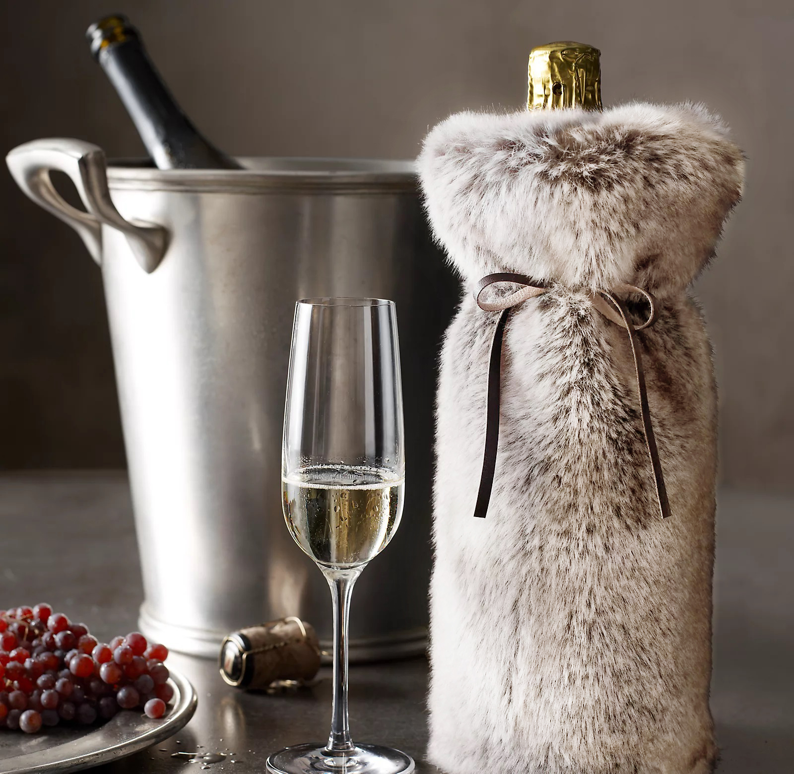 Flessenhouder Faux Fur assorti - prijs per stuk
