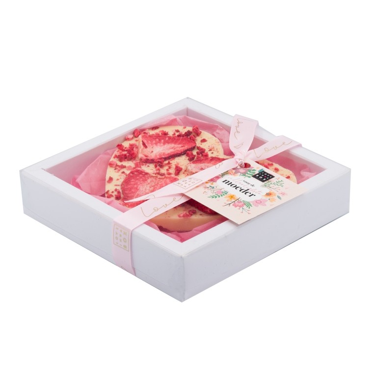 Love in a Box Luxe Chocoladehart met Aardbei 110g - Witte Chocolade