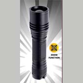 Zaklamp Led 800 lumens, oplaadbaar USB lithium batt.