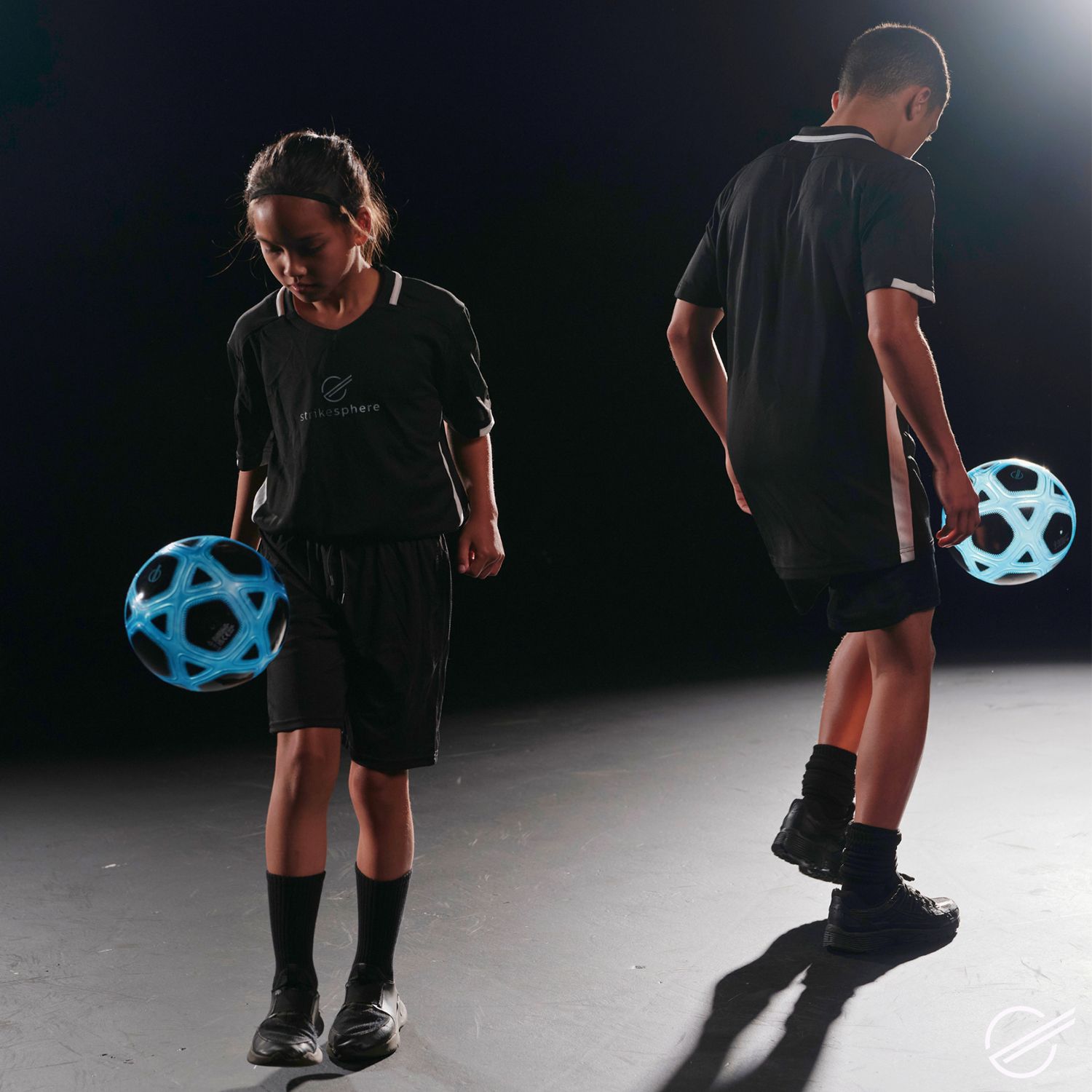 Smart Ball, De voetbal die telt tot 100 met licht en geluid