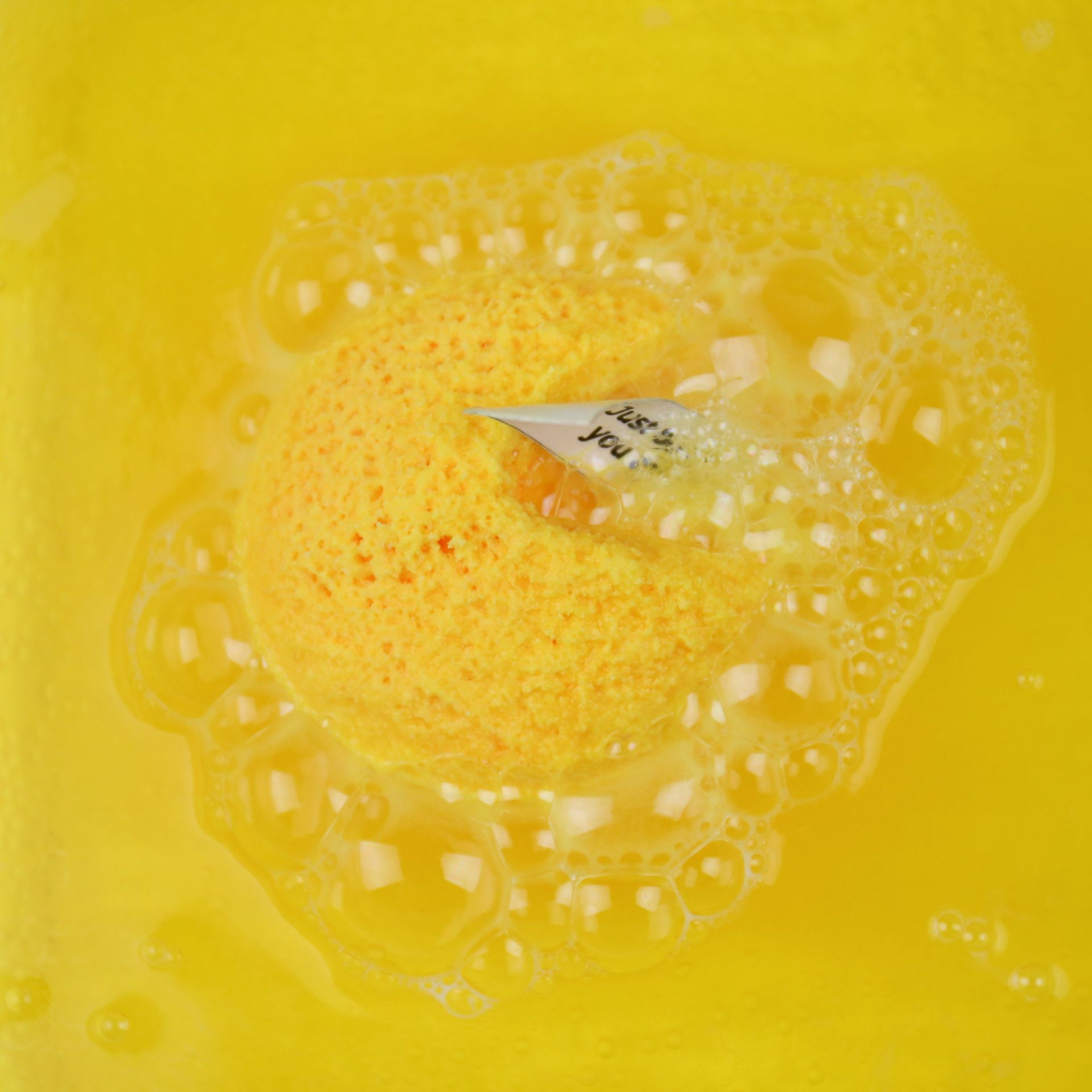 Gift Republic Fortune Cookie Bath Bomb 7x7x5 cm