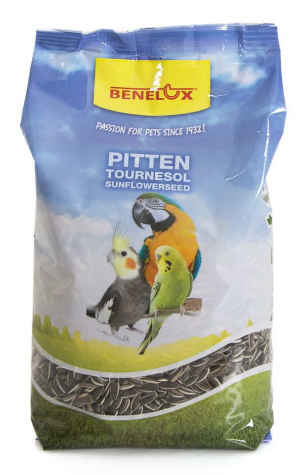 Benelux Gestreepte Pitten 700 g voor Parkieten