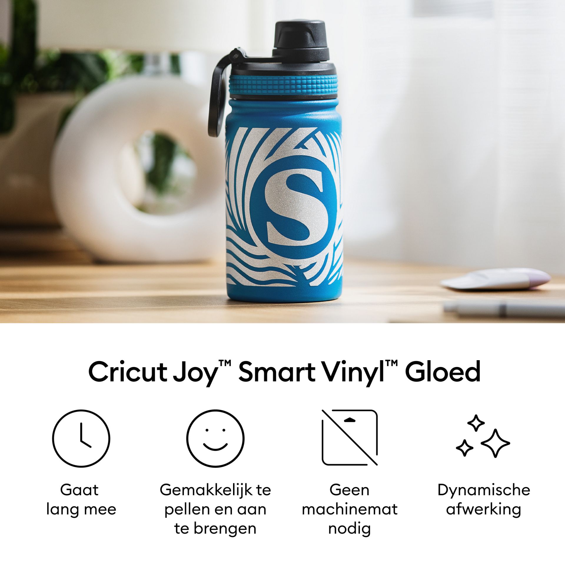 Cricut Joy Smart Vinyl Permanent 14x122 cm - Zwart met gloed (1 vel)
