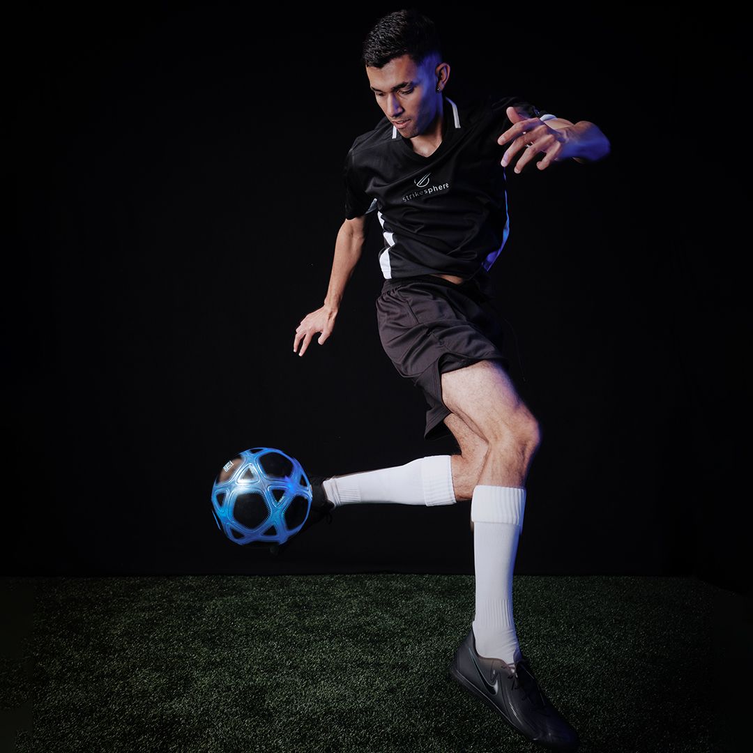 Smart Ball, De voetbal die telt tot 100 met licht en geluid
